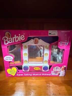 Barbie Super Talking Musical Makeup Mirror